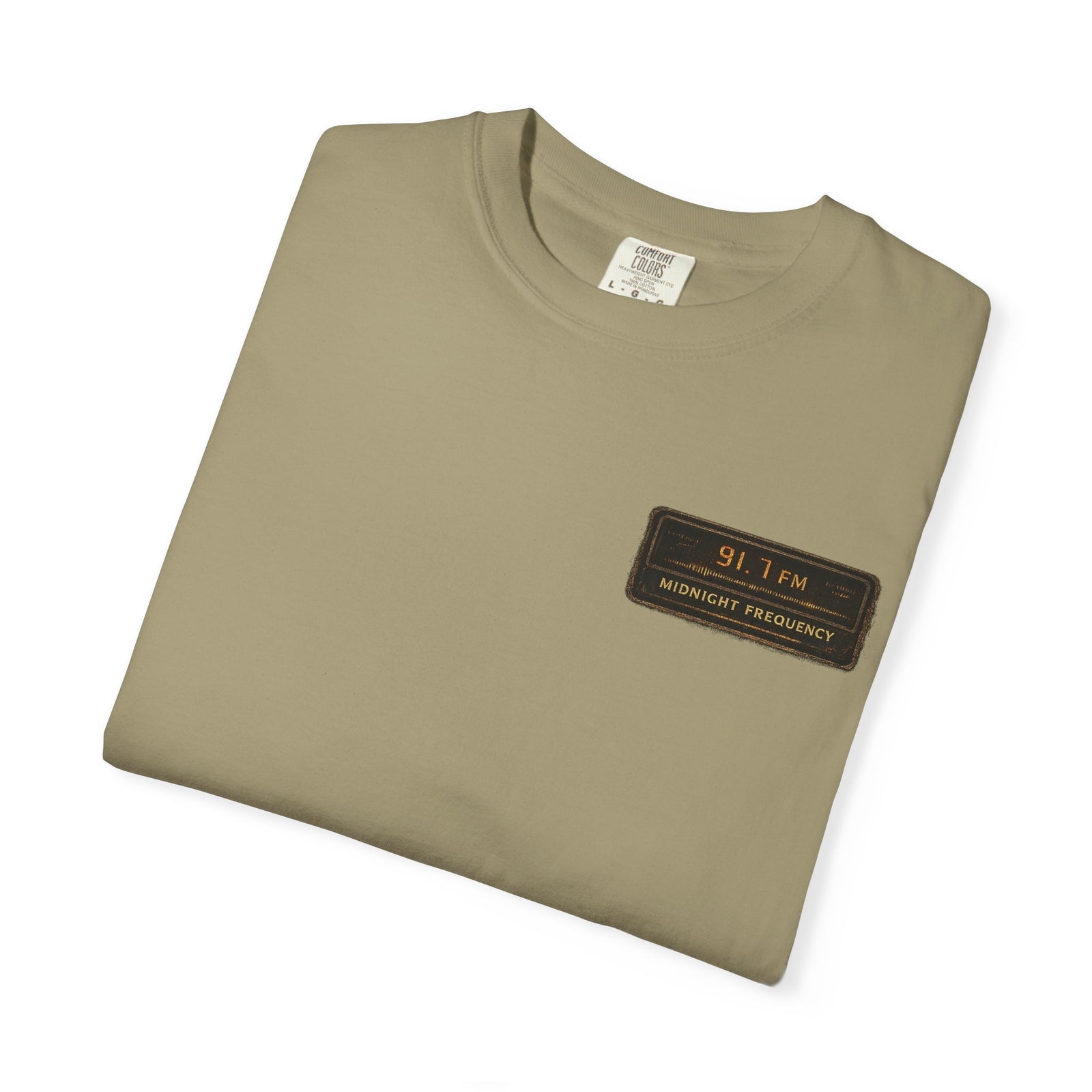 Midnight Frequency – Vintage Night Drive Music Graphic T-Shirt