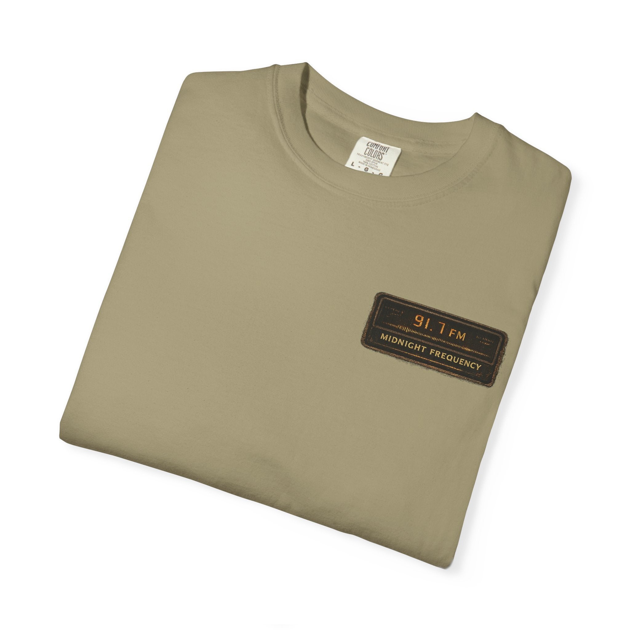 Midnight Frequency – Vintage Night Drive Music Graphic T-Shirt