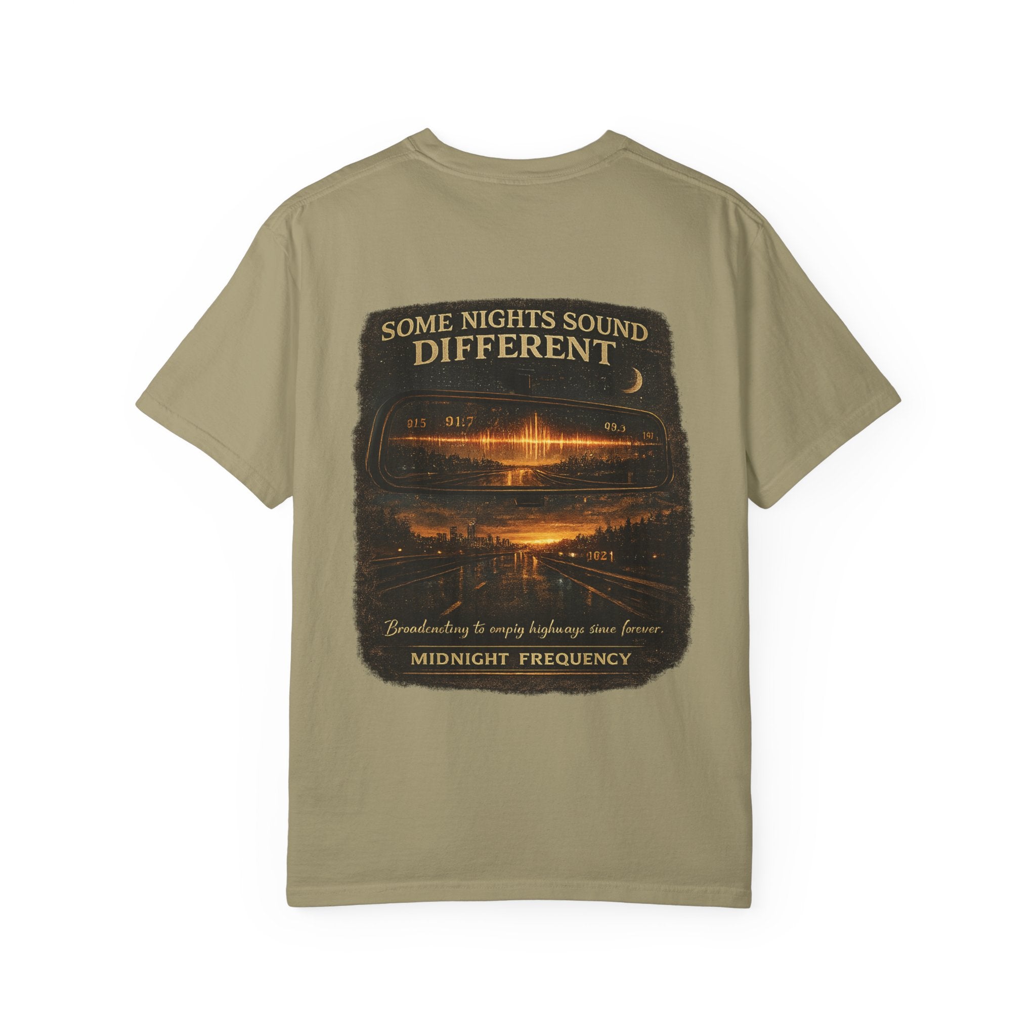 Midnight Frequency – Vintage Night Drive Music Graphic T-Shirt